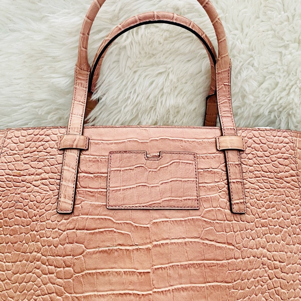 Pink Kate Spade snakeskin Elissa Tote like new RARE - Picture 3 of 7